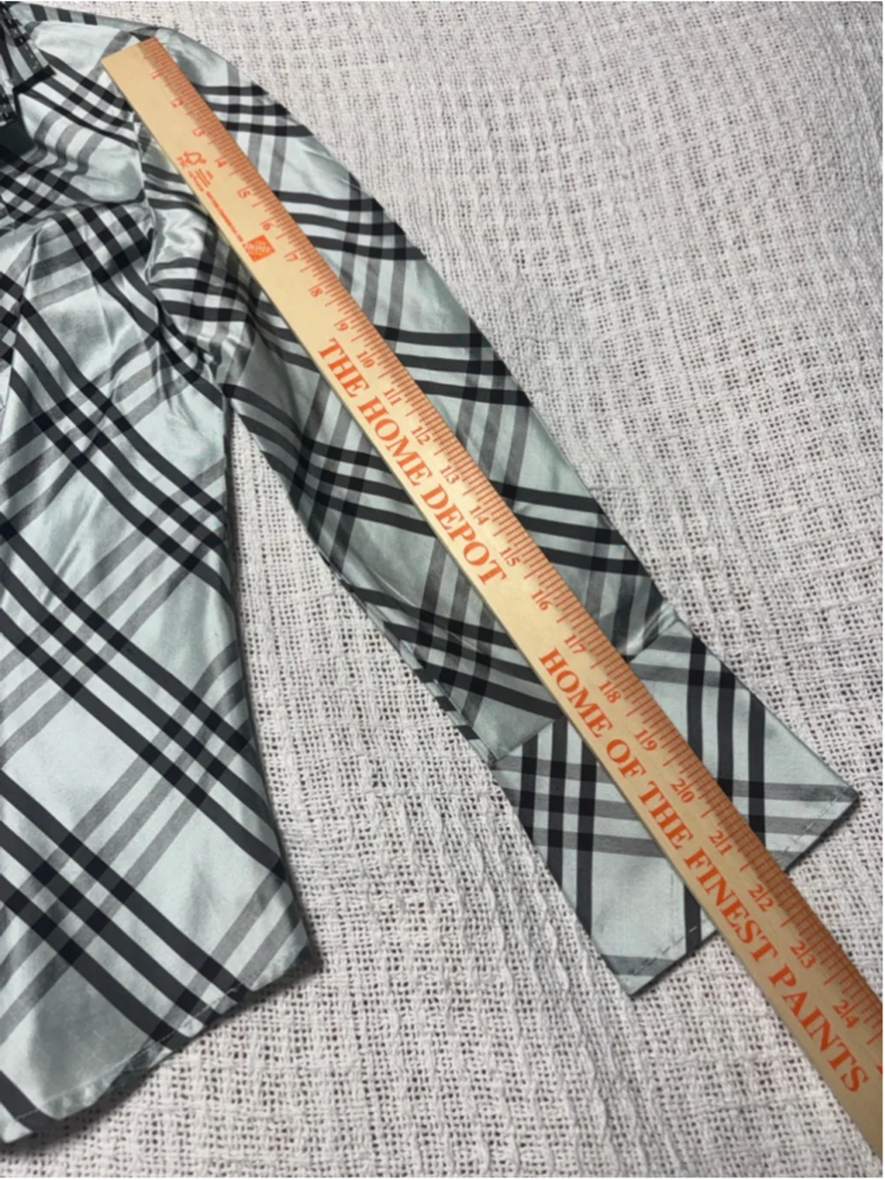 Carlisle Vintage 100% Silk Mint Green Diagonol Plaid Button Up Shirt Size 2 EUC